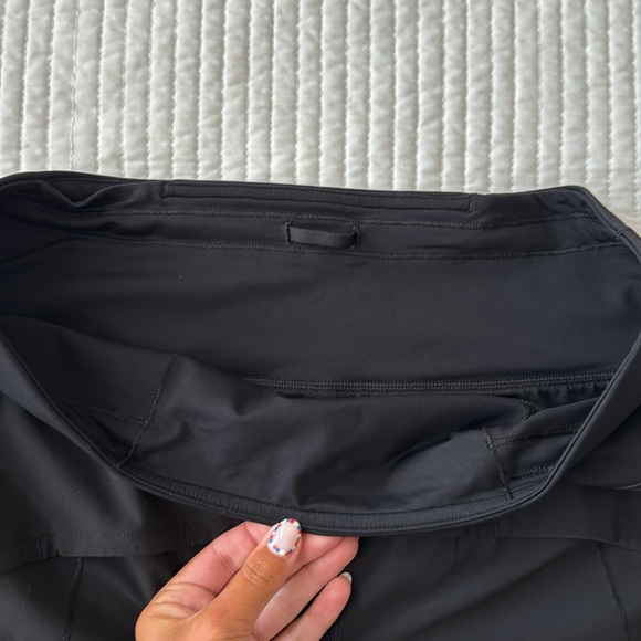 Lululemon Speed Up 2.5” High Rise Shorts - Picture 5 of 5